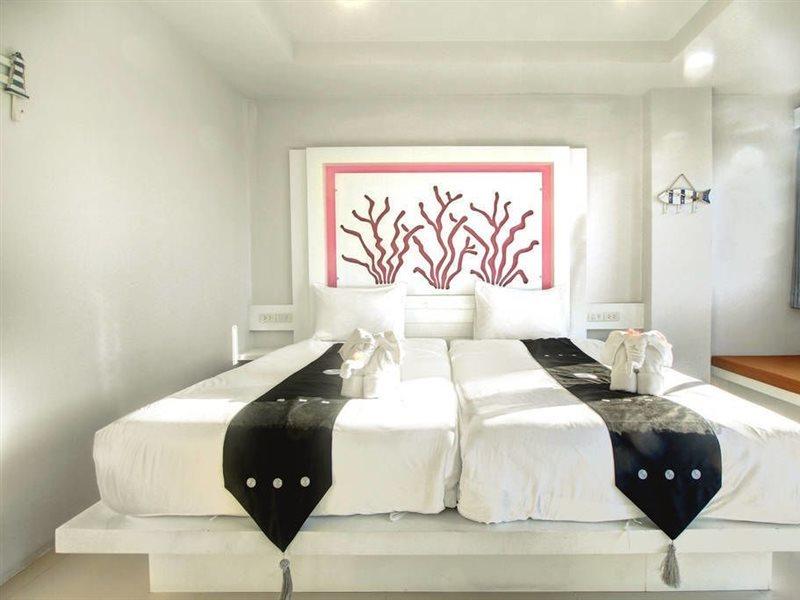 The Silk Hill Hotel Patong Экстерьер фото