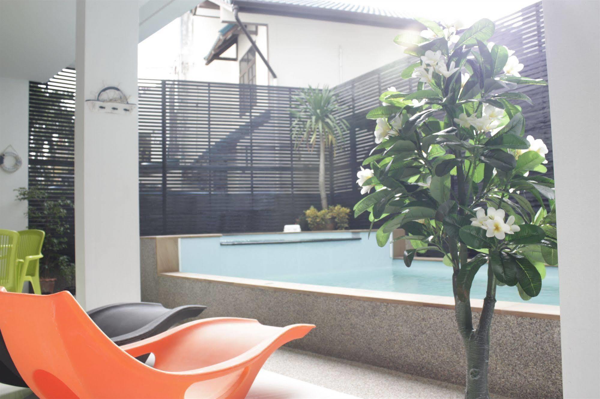 The Silk Hill Hotel Patong Экстерьер фото